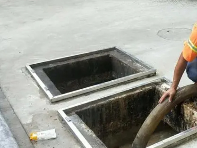 双塔化粪池清理